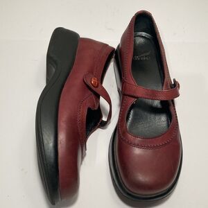 Vintage Leather Platform Red Dansko Mary Jane shoes